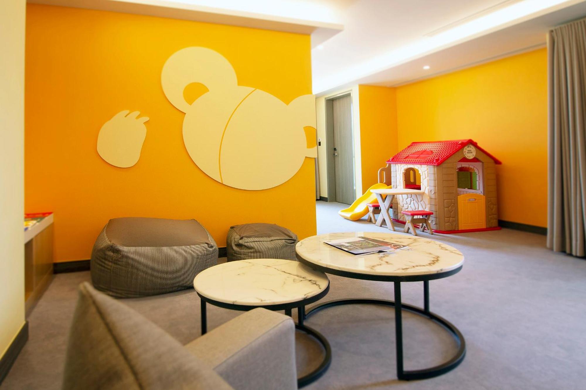Check Inn Magi Kids Hotel Luodong Exteriör bild