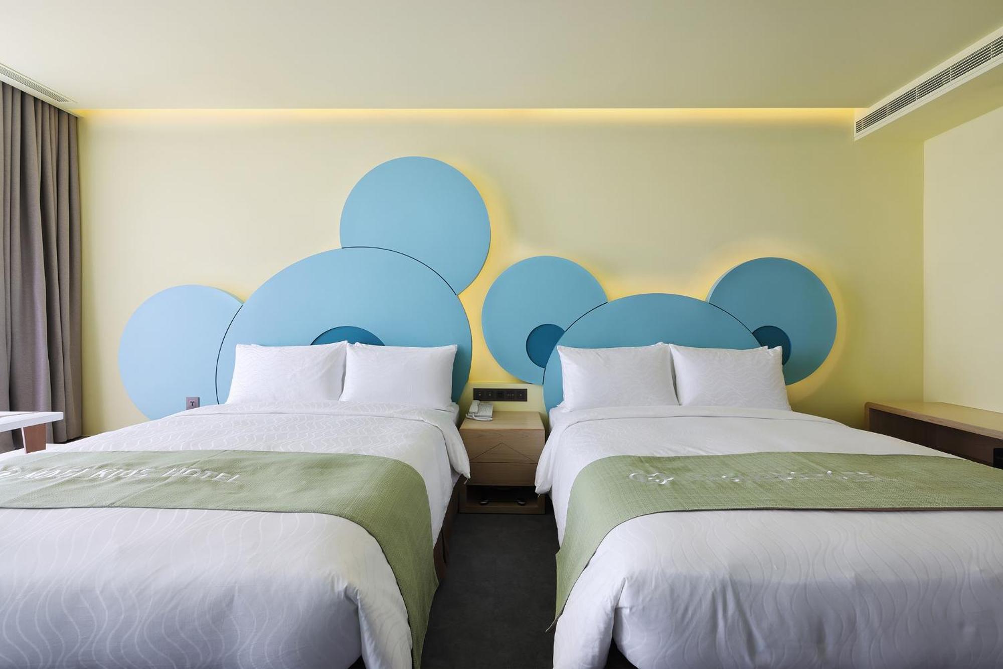 Check Inn Magi Kids Hotel Luodong Rum bild