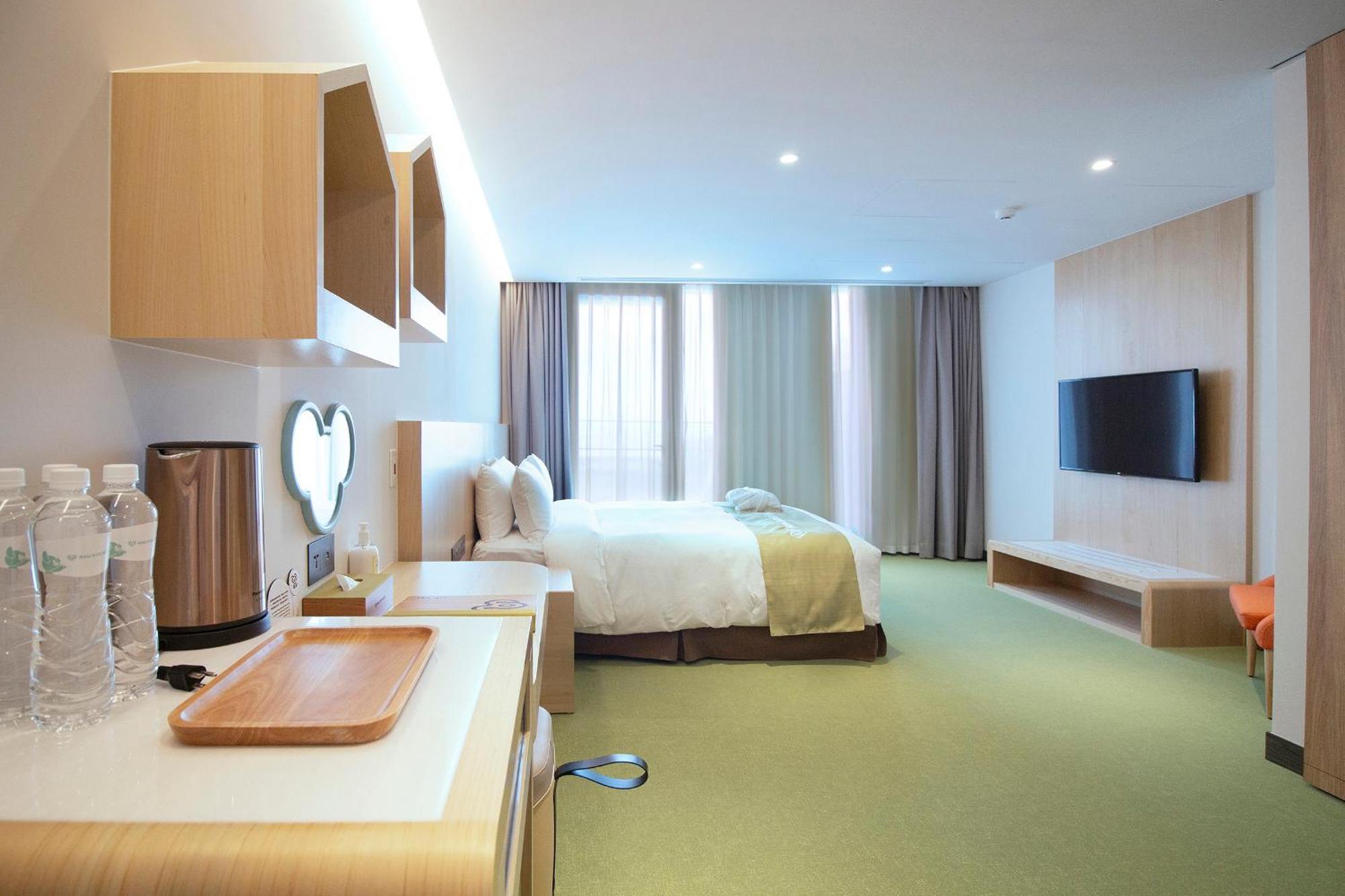 Check Inn Magi Kids Hotel Luodong Rum bild