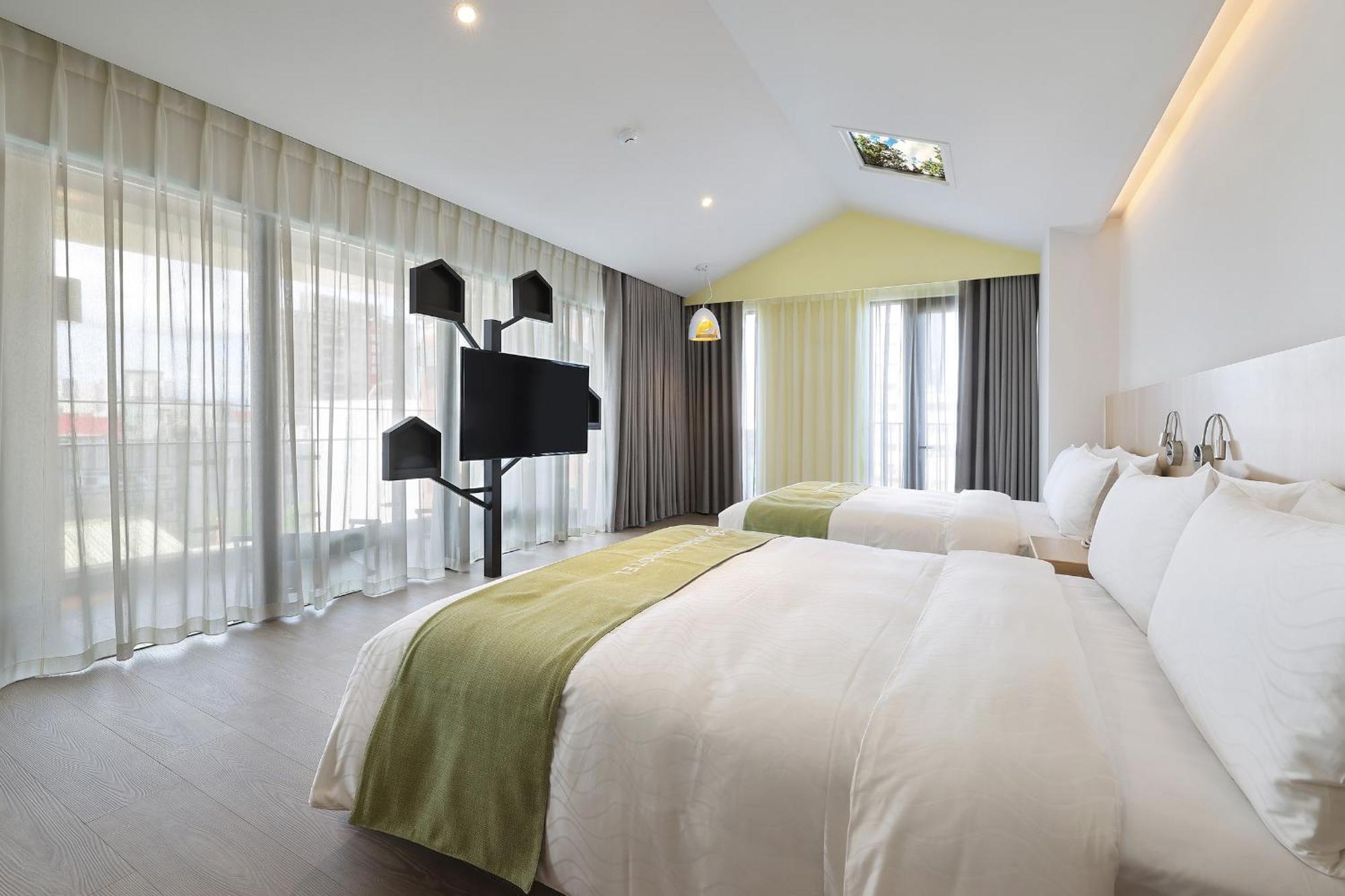 Check Inn Magi Kids Hotel Luodong Rum bild
