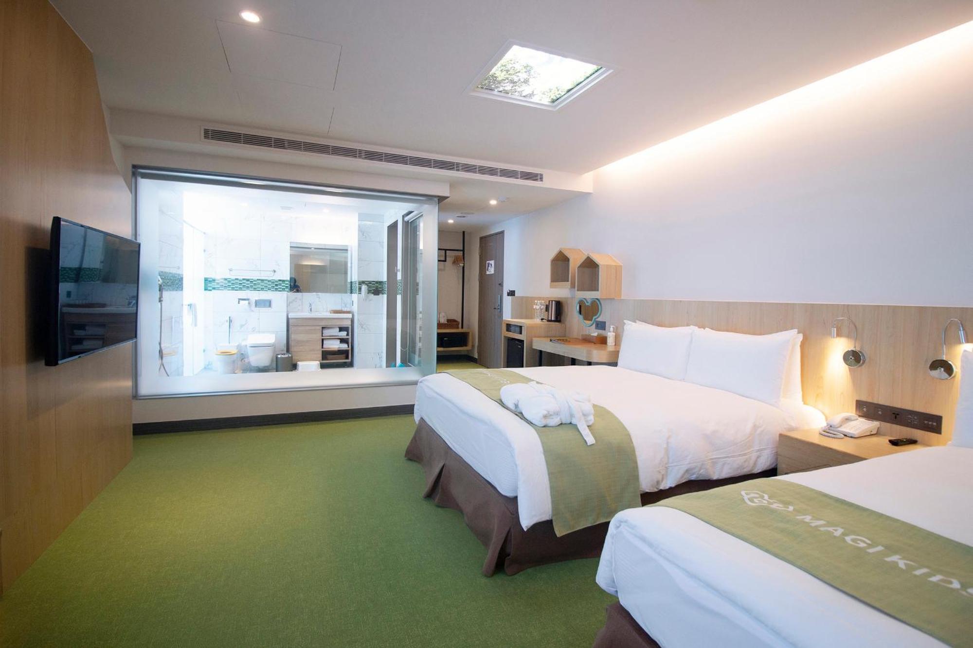 Check Inn Magi Kids Hotel Luodong Exteriör bild