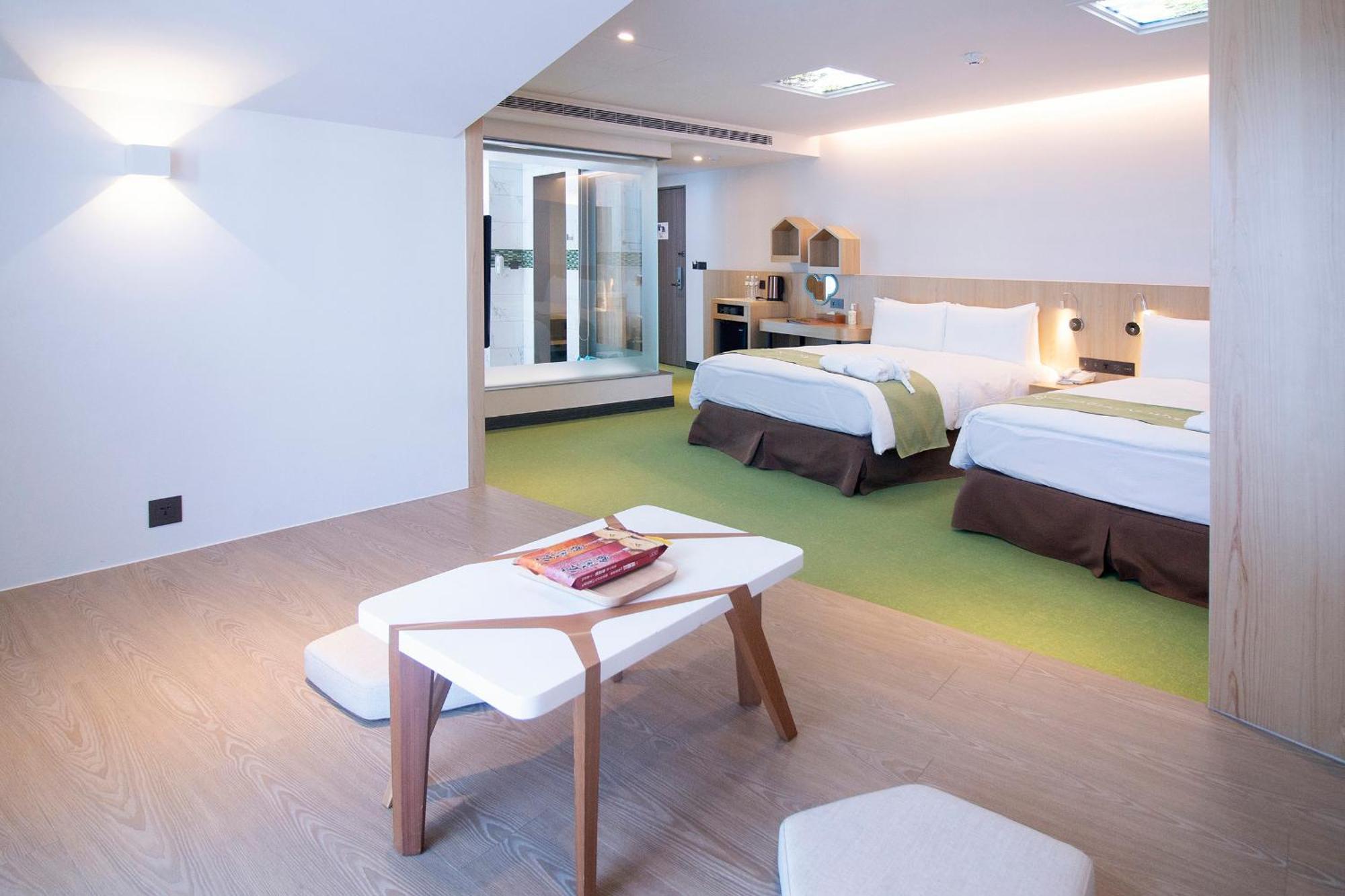 Check Inn Magi Kids Hotel Luodong Exteriör bild
